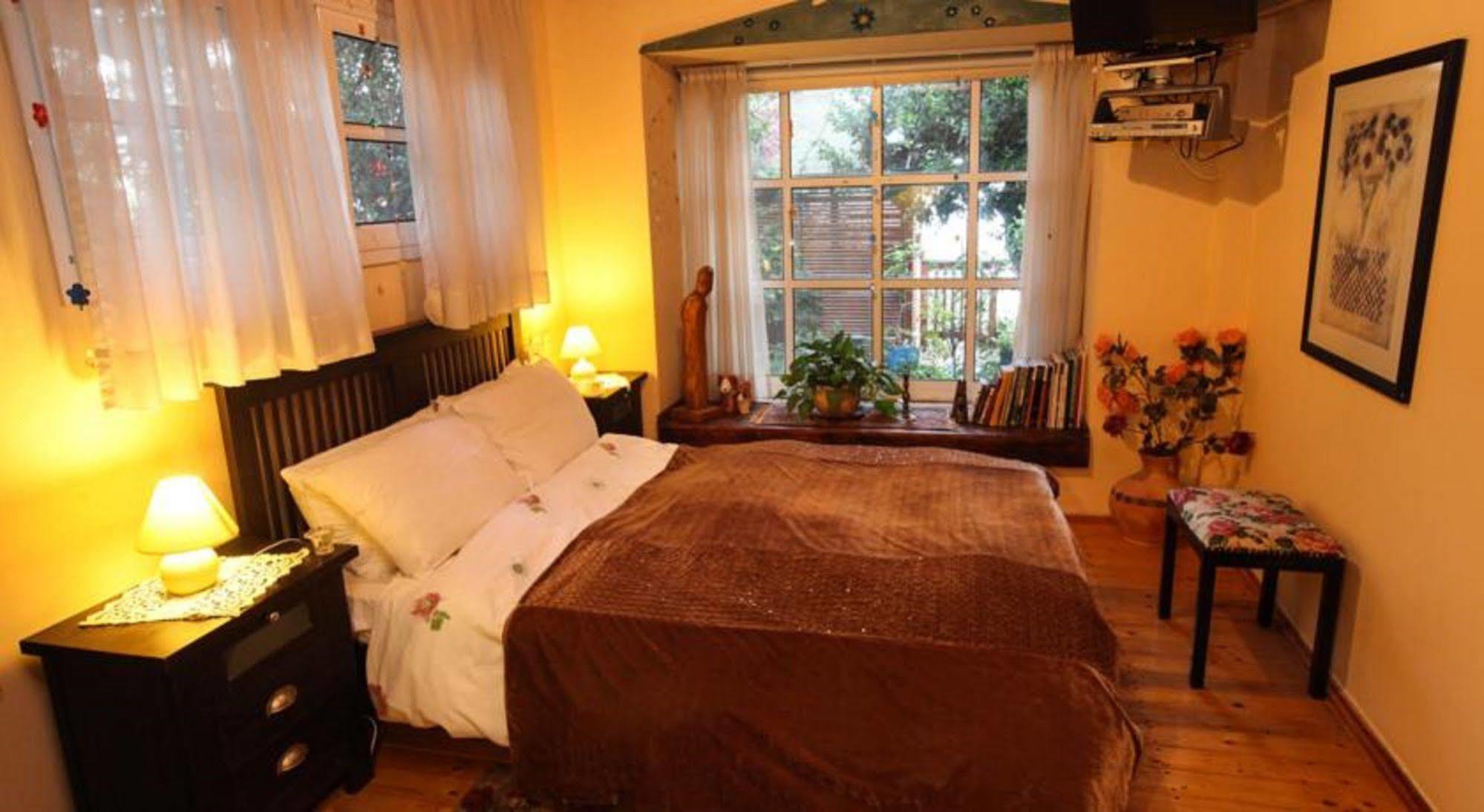Havaya Ba Nof Lodge Rosch Pina Exterior foto